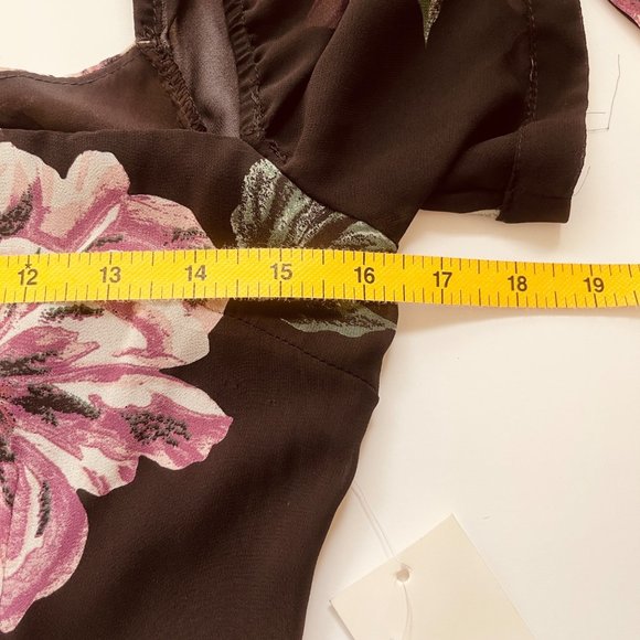 Tobi Feelin Floral Side Slit Midi Dress sz SP Black Square Neck Short Sleeve Tie - Picture 7 of 9